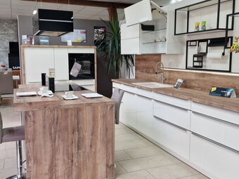 Hochwertige Einbauküche Rhodos hochglanz silk